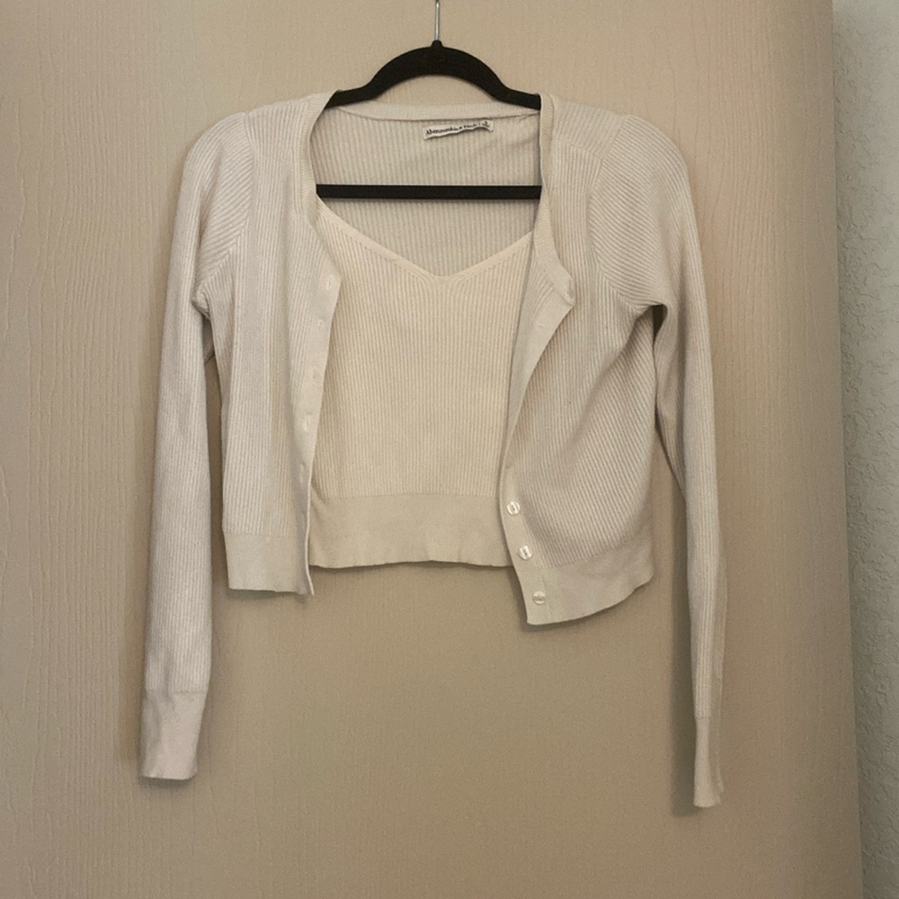 Abercrombie & Fitch Knit Sweater Tank and Cardigan Set in Cream Size Small